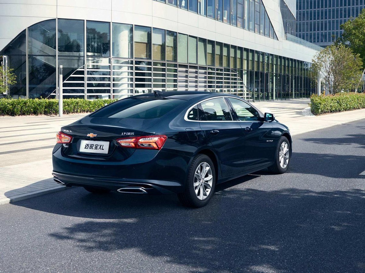 在我看来,如果预算相差不大的情况下,丰田卡罗拉和迈锐宝xl简直没有